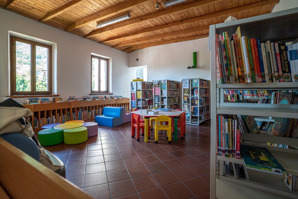 Biblioteca civica di Sovere - area dedicata i più piccoli